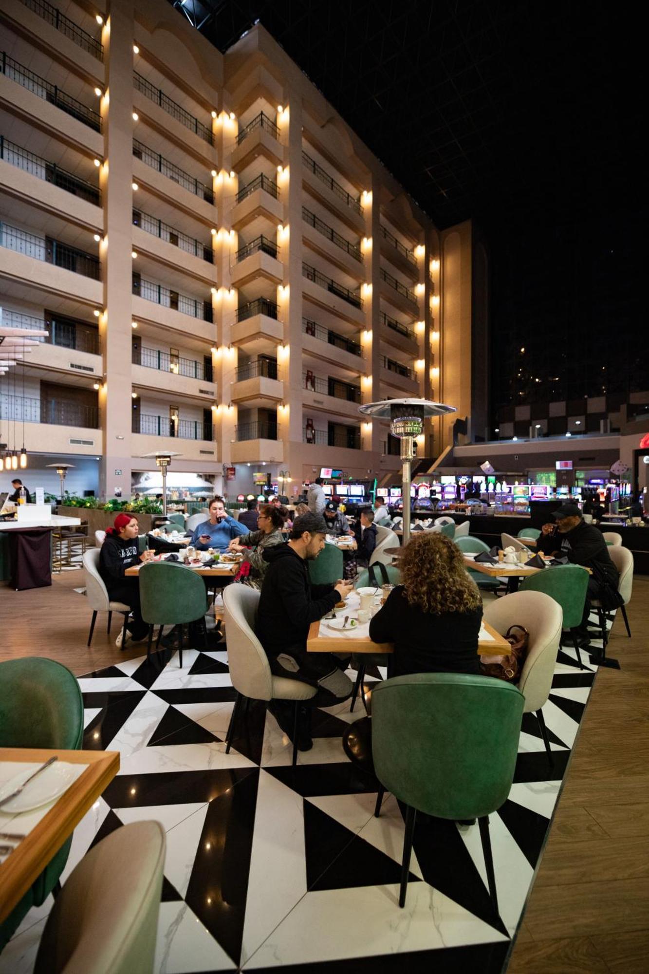 Pueblo Amigo Hotel Plaza Y Casino Tijuana Exterior foto
